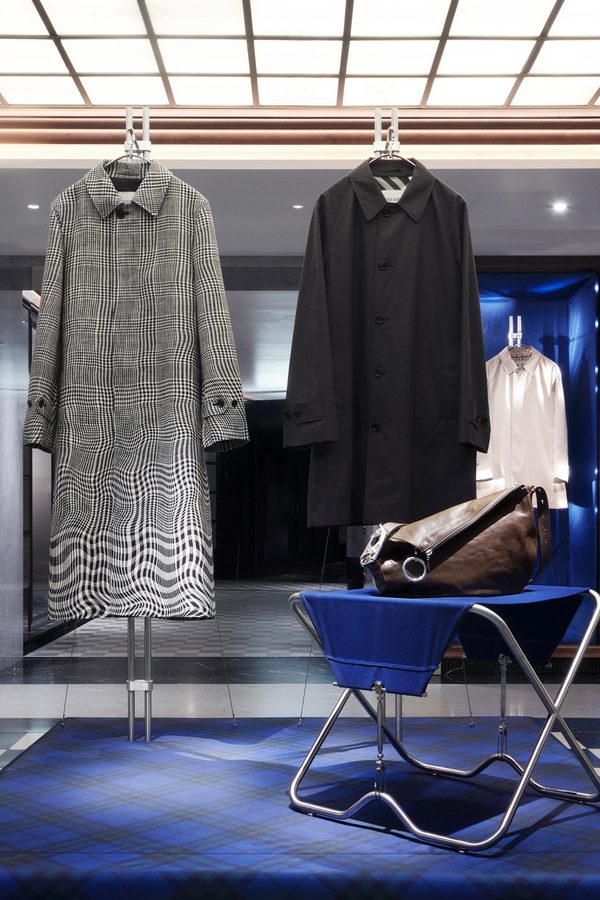 Steel and Form Burberry Banner 002