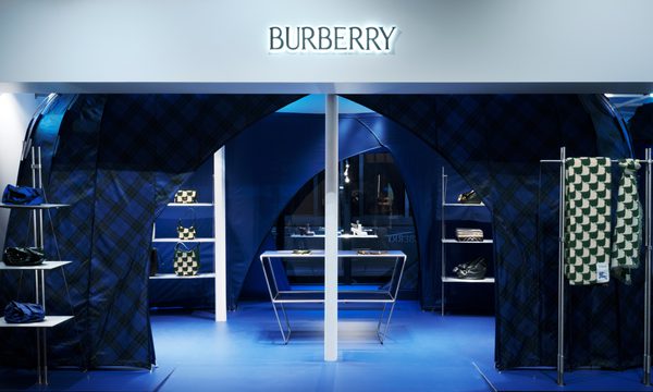 Steel and Form Burberry Banner 004